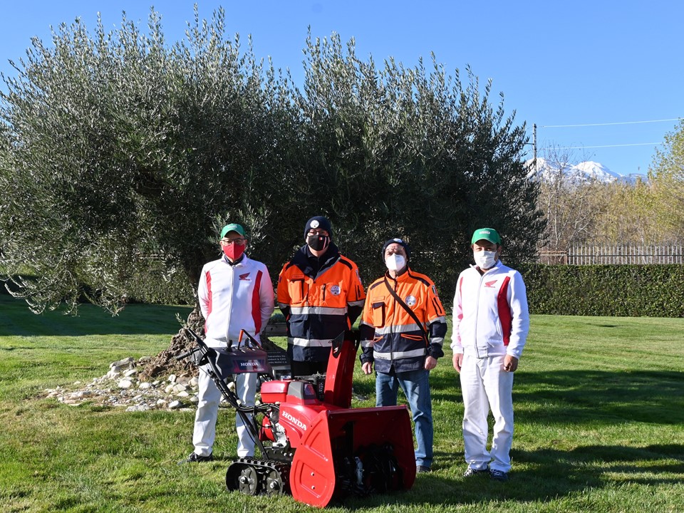 UNO SPAZZANEVE PER LA PROTEZIONE CIVILE